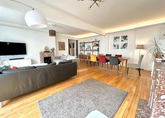 Grand Appartement Dans Paris 8 Couchages