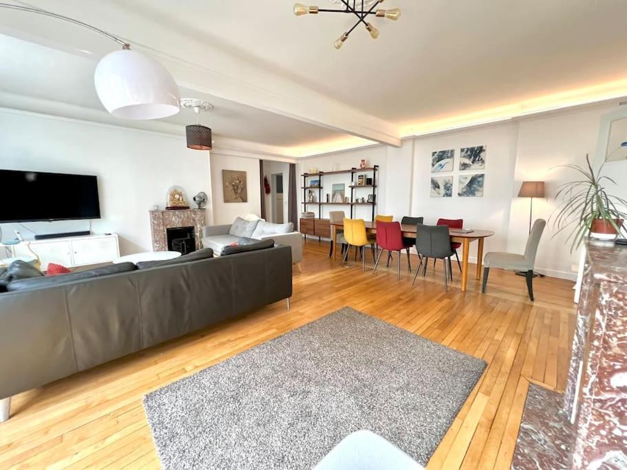 Grand Dans 8 Couchages * Parijs